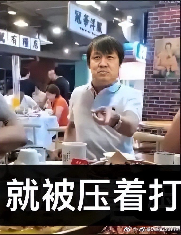 直播伊始，;口红一哥李佳琦就带来了口红终极考验，价格、颜色、质感一众难题，使;钢铁直男艾伦面露难色，频频害羞，逗趣反应引发弹幕互动数飙升